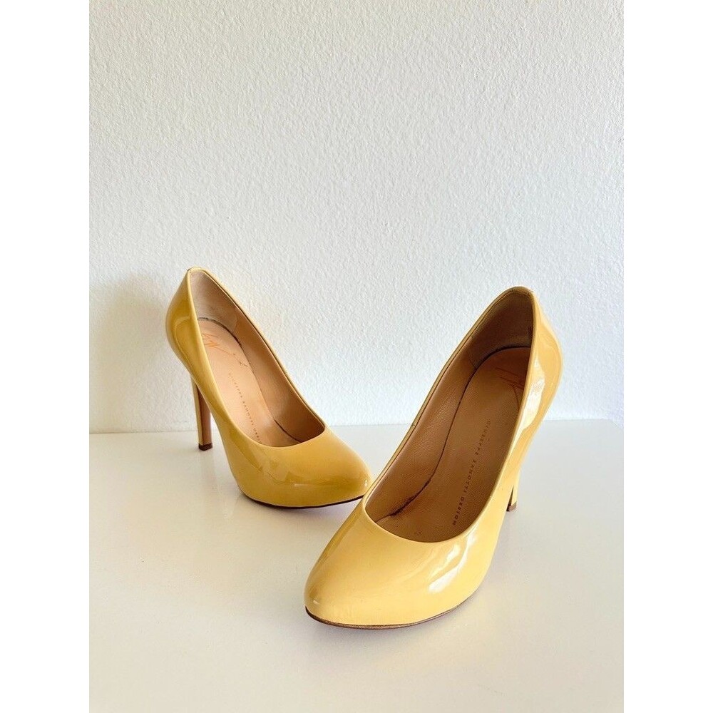 Giuseppe Zanotti Butter Yellow Patent Leather Stiletto Pumps Womens EU 38 US 7.5